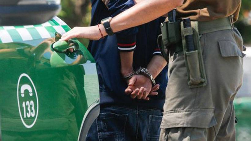Hombre es enviado a prisión preventiva tras asaltar a mujer con un cuchillo en el cuello Hombre es enviado a prisión preventiva tras asaltar a mujer con un cuchillo en el cuello