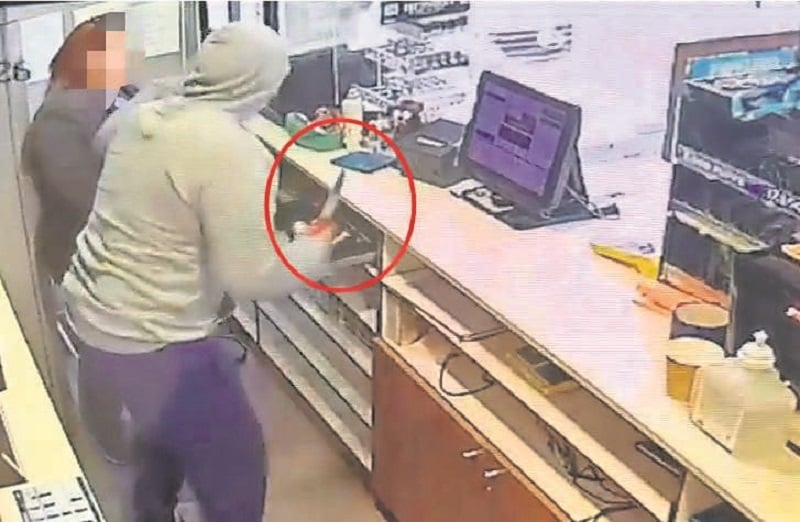 PDI detiene a antisocial que asaltó dos servicentros en Valdivia