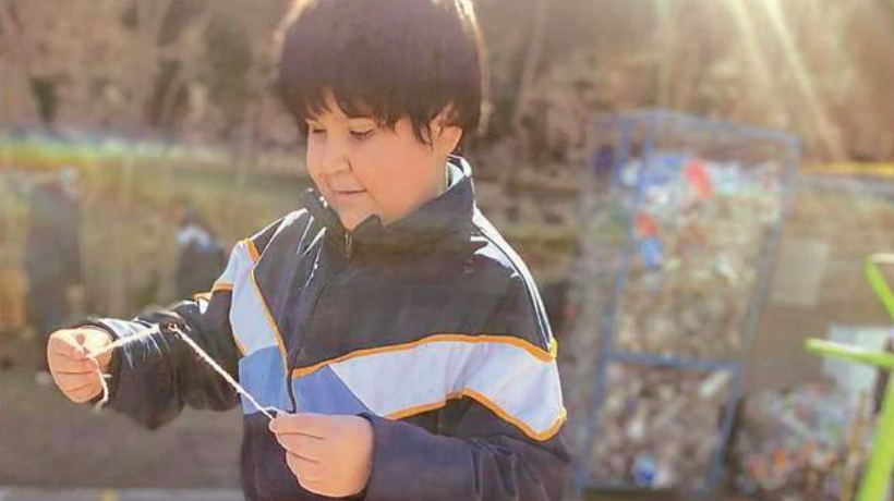 Insólito: recién este mes alumno con ceguera recibió sus libros Braille