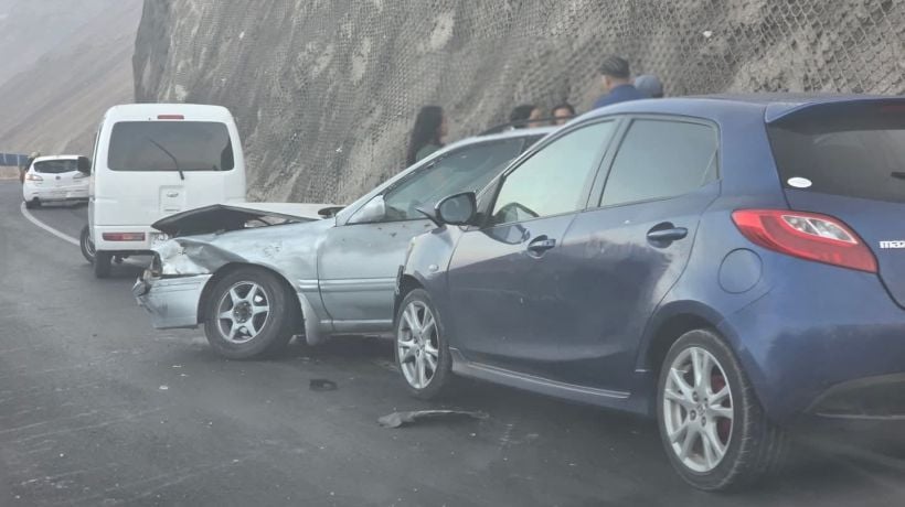 Reportan tres accidentes de tránsito y la Ruta 504 que une a Iquique con Alto Hospicio se mantiene cortada