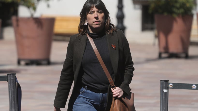Constanza Martínez y dichos de Tohá: “Asume una caricatura que es muy establecida por la derecha”