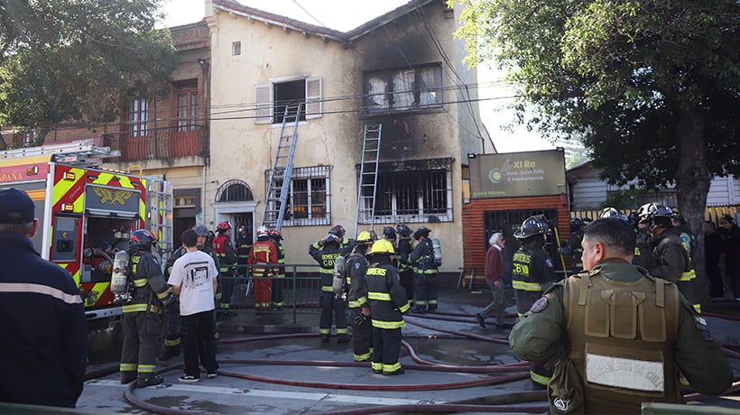 Sospechan de vecino con mal de Diógenes en incendio en Av. Placeres Sospechan de vecino con mal de Diógenes en incendio en Av. Placeres