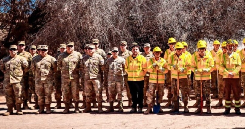 Conaf capacitó más de 100 militares de Arica en prevención y control de incendios forestales Conaf capacitó más de 100 militares de Arica en prevención y control de incendios forestales