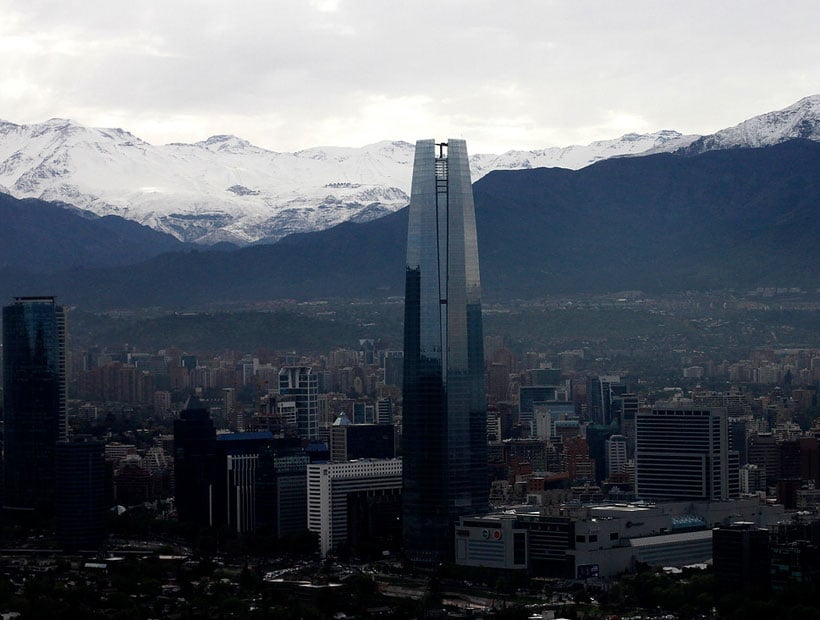 FMI eleva cinco décimas su pronóstico de crecimiento de Chile en 2025, hasta el 2,5 % FMI eleva cinco décimas su pronóstico de crecimiento de Chile en 2025, hasta el 2,5 %