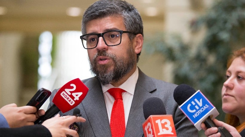 "No pueden desaparecer esos fondos": Diputado Araya exige reponer platas de patentes mineras a municipios de Antofagasta "No pueden desaparecer esos fondos": Diputado Araya exige reponer platas de patentes mineras a municipios de Antofagasta
