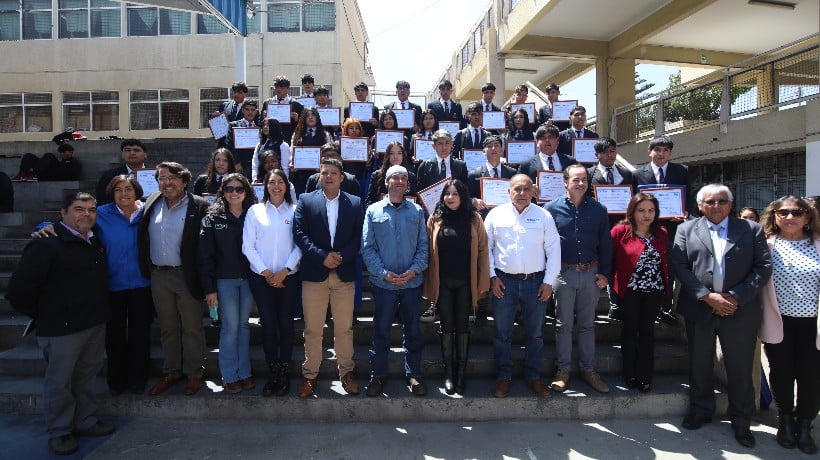 Treinta estudiantes del Liceo Eulogio Gordo Moneo se certifican en soldadura al arco Treinta estudiantes del Liceo Eulogio Gordo Moneo se certifican en soldadura al arco