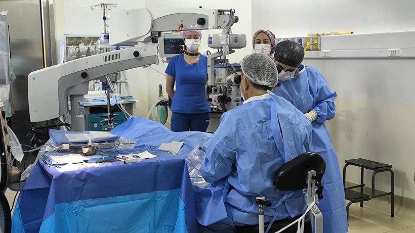 Hospital Base de Valdivia alcanza más del 50% de las cirugías de cataratas proyectadas a diciembre