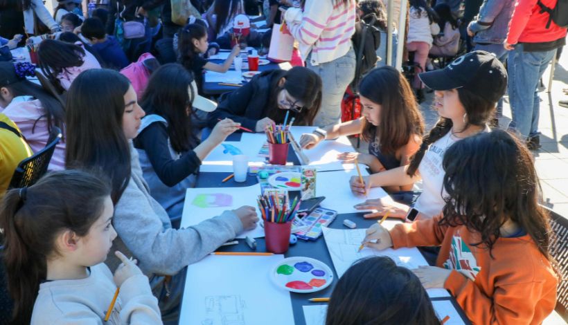 Concurso de Pintura Infantil reúne a casi un centenar de niños y niñas en Valparaíso Concurso de Pintura Infantil reúne a casi un centenar de niños y niñas en Valparaíso