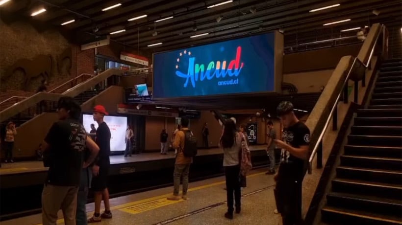 Ancud se promociona en el Metro de Santiago con alto impacto visual Ancud se promociona en el Metro de Santiago con alto impacto visual