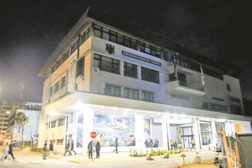 Municipalidad de Valdivia despidió a siete funcionarios por caso de licencias falsas Municipalidad de Valdivia despidió a siete funcionarios por caso de licencias falsas