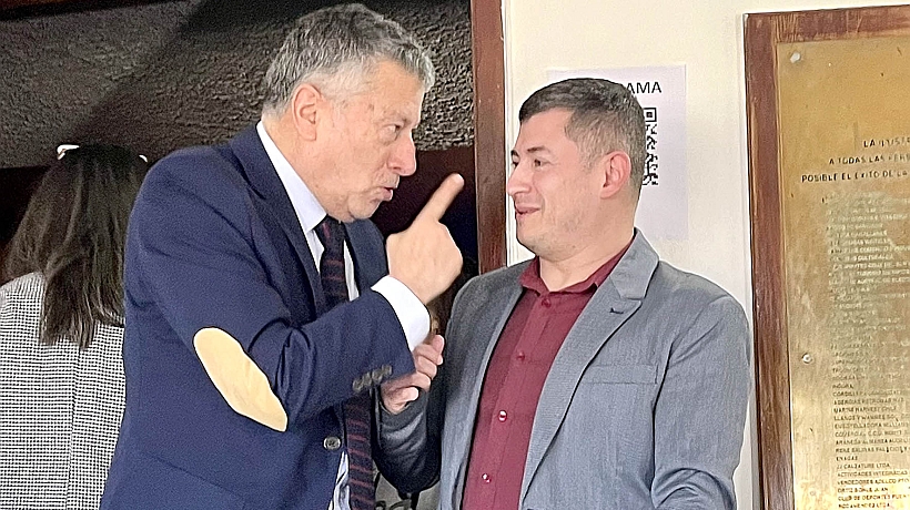 Colegio de Profesores de Puerto Montt acusó contratación de 57 docentes previo a desvinculación de 200 Colegio de Profesores de Puerto Montt acusó contratación de 57 docentes previo a desvinculación de 200