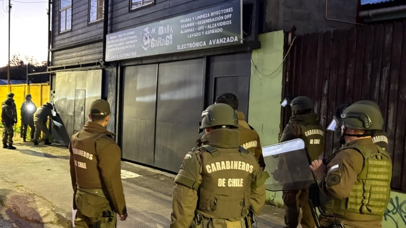 Clausuraron bar clandestino en el barrio Lintz de Puerto Montt: simulaba ser un taller mecánico Clausuraron bar clandestino en el barrio Lintz de Puerto Montt: simulaba ser un taller mecánico