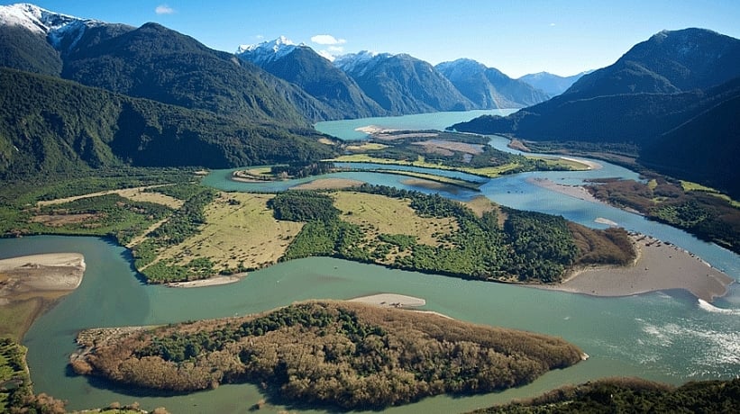 Cuencas de los ríos Futaleufú y Puelo fueron declaradas reservas de agua Cuencas de los ríos Futaleufú y Puelo fueron declaradas reservas de agua