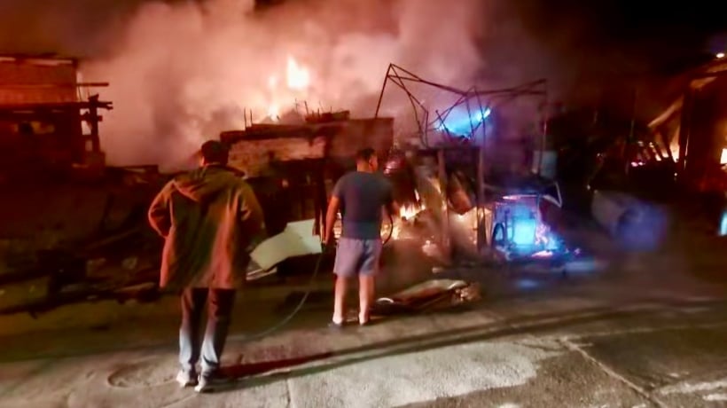 Tragedia en Limache: dos adultos mayores mueren en incendio que destruyó dos viviendas Tragedia en Limache: dos adultos mayores mueren en incendio que destruyó dos viviendas