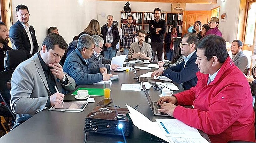 Con estrategia conjunta enfrentarán la gestión de los residuos en la Provincia de Llanquihue Con estrategia conjunta enfrentarán la gestión de los residuos en la Provincia de Llanquihue