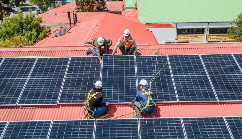 “La otra corriente”: documental sobre energía comunitaria se estrena hoy en Valparaíso “La otra corriente”: documental sobre energía comunitaria se estrena hoy en Valparaíso