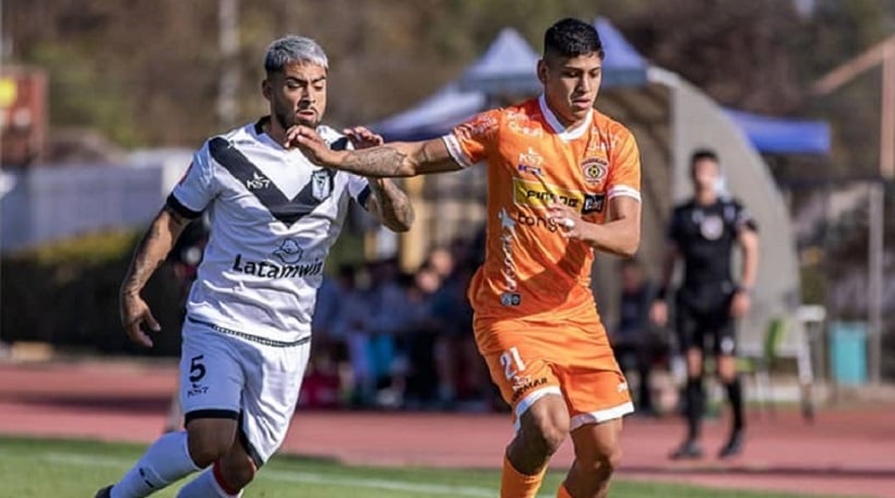 Cobreloa presentó denuncia contra S. Morning por presencia de Esteban Paredes en su banca Cobreloa presentó denuncia contra S. Morning por presencia de Esteban Paredes en su banca