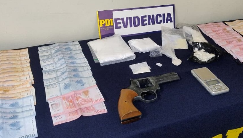 Dos mujeres son detenidas mientras intentaban ingresar droga a cárcel de Angol