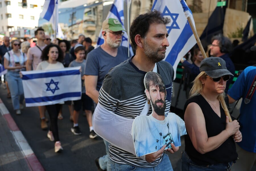 El Ejército israelí recibe los cuerpos de otros dos rehenes