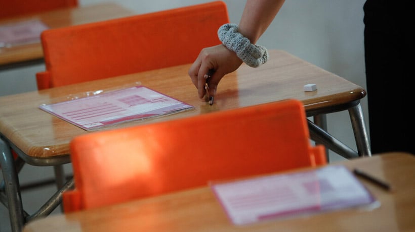 Alcaldes de la RM acusan retraso y ausencia de examinadores Simce