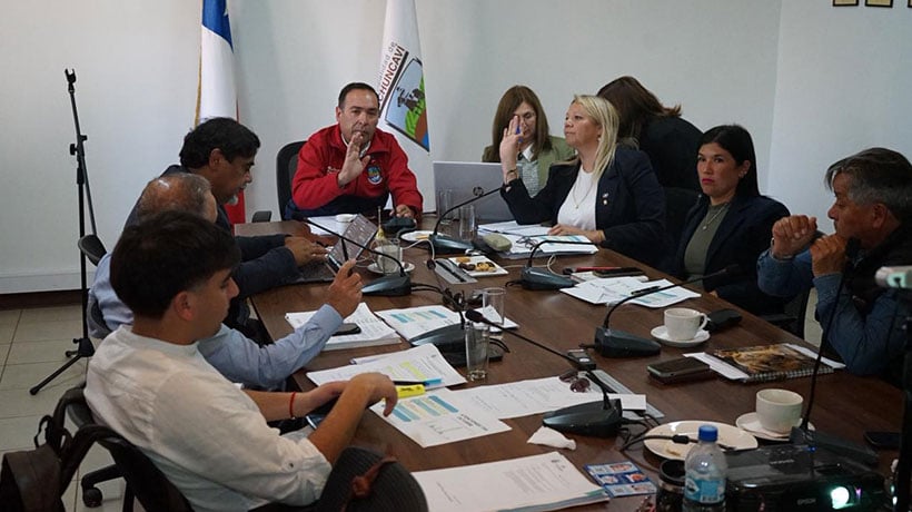 Concejo Municipal de Puchuncaví aprueba pedir a Boric la renuncia de autoridades por crisis ambiental Concejo Municipal de Puchuncaví aprueba pedir a Boric la renuncia de autoridades por crisis ambiental