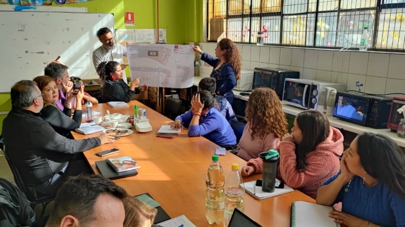 SLEP Valparaíso acuerda traslado de estudiantes a la Escuela Juan de Saavedra SLEP Valparaíso acuerda traslado de estudiantes a la Escuela Juan de Saavedra
