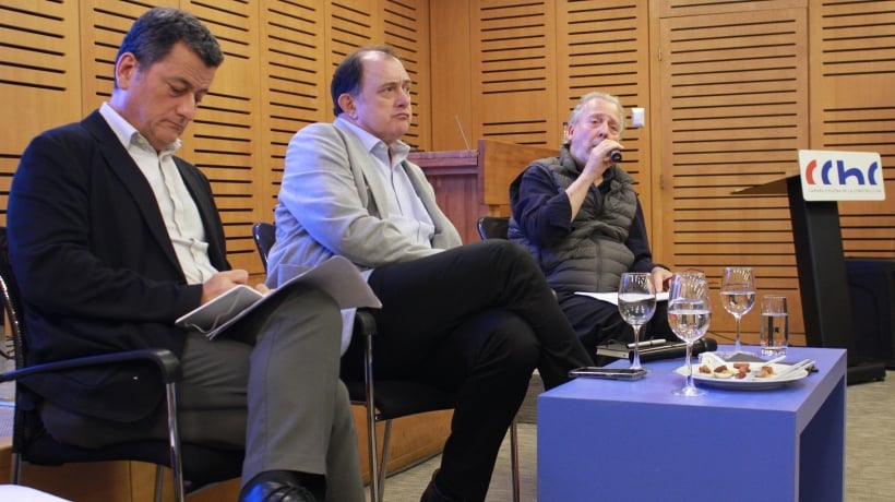 Voceros presidenciales debatieron sobre ciudad, vivienda y desarrollo en Puerto Montt Voceros presidenciales debatieron sobre ciudad, vivienda y desarrollo en Puerto Montt
