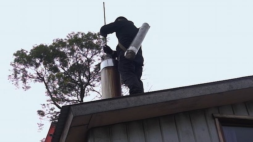 Programa municipal de limpieza de chimeneas beneficiará a 250 hogares de Puerto Varas Programa municipal de limpieza de chimeneas beneficiará a 250 hogares de Puerto Varas