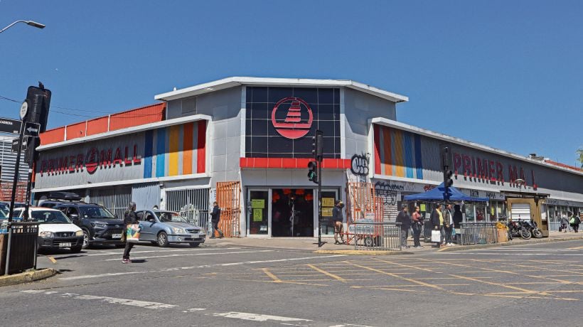 Fiscalización a malls chinos en el Gran Concepción: controles revelan incumplimientos sanitarios, laborales y patentes vencidas Fiscalización a malls chinos en el Gran Concepción: controles revelan incumplimientos sanitarios, laborales y patentes vencidas