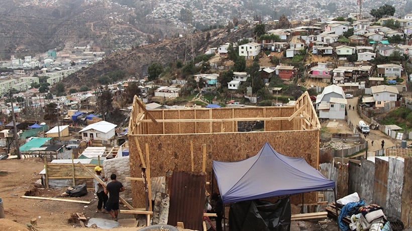"Hay que ser responsable con el dolor de las personas": seremi de Vivienda por propuesta de Matthei con los damnificados del megaincendio "Hay que ser responsable con el dolor de las personas": seremi de Vivienda por propuesta de Matthei con los damnificados del megaincendio