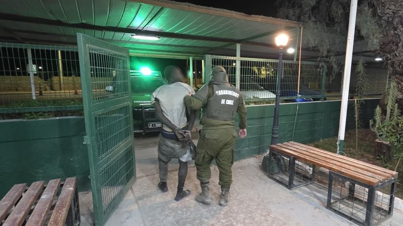 Hombre agredió con cuchillo a hijo de mujer en La Tirana para robarle las especies Hombre agredió con cuchillo a hijo de mujer en La Tirana para robarle las especies