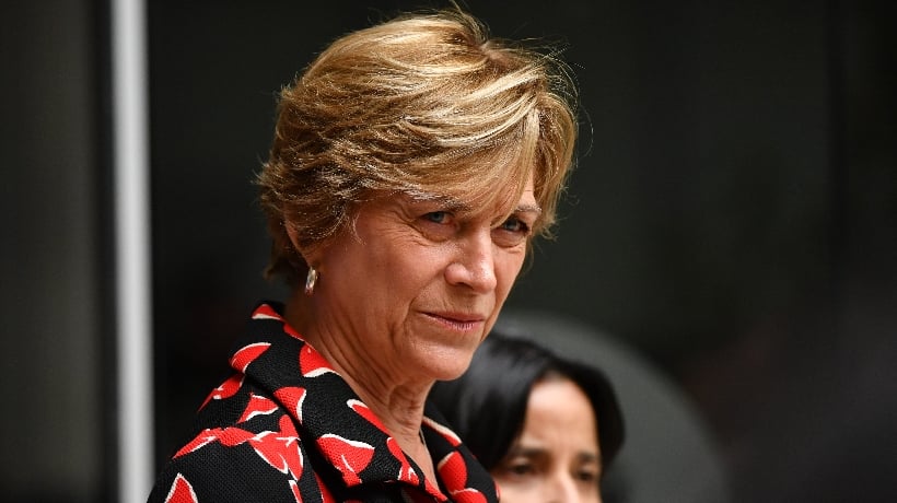 Matthei por eventual apoyo de Frei: "No me atrevería nunca a pedirle a un expresidente que haga una cosa u otra" Matthei por eventual apoyo de Frei: "No me atrevería nunca a pedirle a un expresidente que haga una cosa u otra"