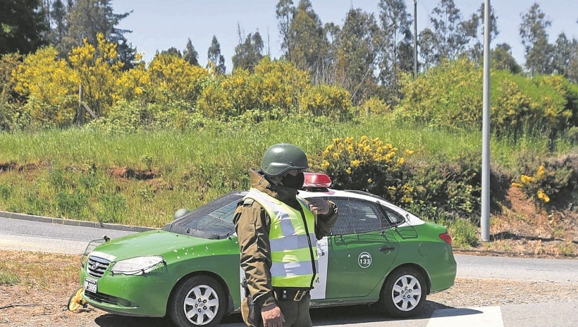 Carabineros recupera dos camionetas robadas en Ercilla Carabineros recupera dos camionetas robadas en Ercilla