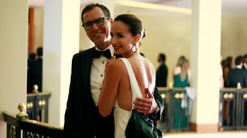 Cristián Campos demanda a Raffaella DiGirolamo y a la Fundación para la Confianza por casi $800 millones Cristián Campos demanda a Raffaella DiGirolamo y a la Fundación para la Confianza por casi $800 millones