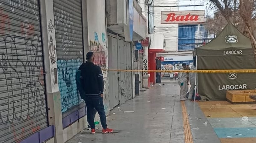 Hallan cuerpo sin vida en calle Tarapacá en el centro de Iquique Hallan cuerpo sin vida en calle Tarapacá en el centro de Iquique