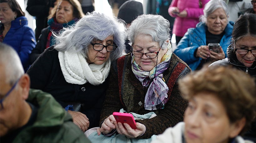 Preocupación genera en la región de Valparaíso posible recorte de programa público para adultos mayores