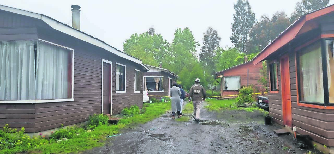 Dos hombres fueron baleados mientras consumían drogas en un domicilio de Coñaripe Dos hombres fueron baleados mientras consumían drogas en un domicilio de Coñaripe