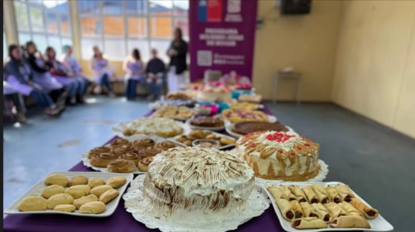 Mujeres del programa Jefas de Hogar de Curaco de Vélez culminan exitoso taller de repostería Mujeres del programa Jefas de Hogar de Curaco de Vélez culminan exitoso taller de repostería