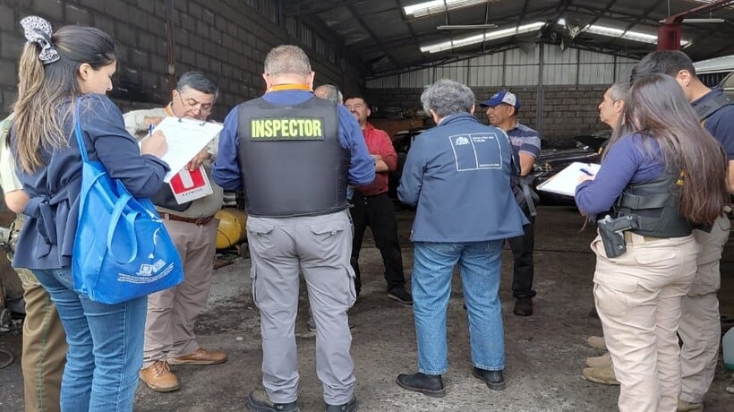 Cuatro talleres mecánicos fueron fiscalizados por no contar con patente municipal en Temuco Cuatro talleres mecánicos fueron fiscalizados por no contar con patente municipal en Temuco