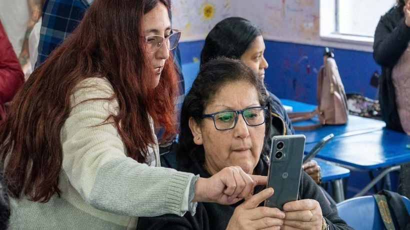 Llanquihue inicia taller de emprendimiento en el Liceo Bicentenario Politécnico Holanda Llanquihue inicia taller de emprendimiento en el Liceo Bicentenario Politécnico Holanda