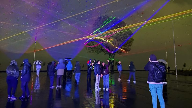 "Iluminarte": espectáculo lumínico y sonoro inclusivo llega este jueves a Puerto Montt "Iluminarte": espectáculo lumínico y sonoro inclusivo llega este jueves a Puerto Montt