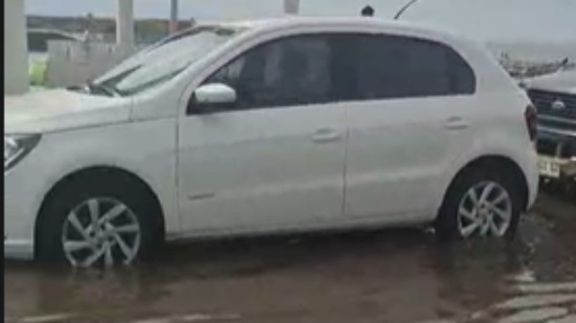 Balneario Municipal de Antofagasta se inunda tras rotura de matriz en Avenida Angamos Balneario Municipal de Antofagasta se inunda tras rotura de matriz en Avenida Angamos