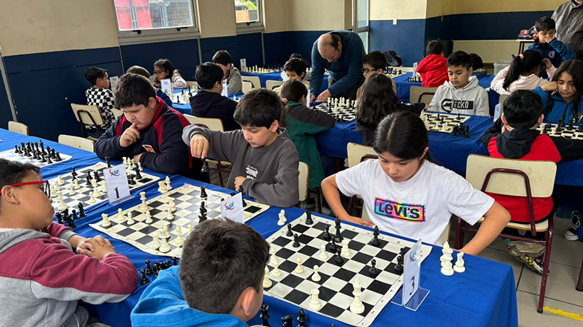 Osorno: más de 70 estudiantes participaron en Torneo Comunal de Ajedrez Escolar en Escuela Carlos Condell de Rahue Alto Osorno: más de 70 estudiantes participaron en Torneo Comunal de Ajedrez Escolar en Escuela Carlos Condell de Rahue Alto