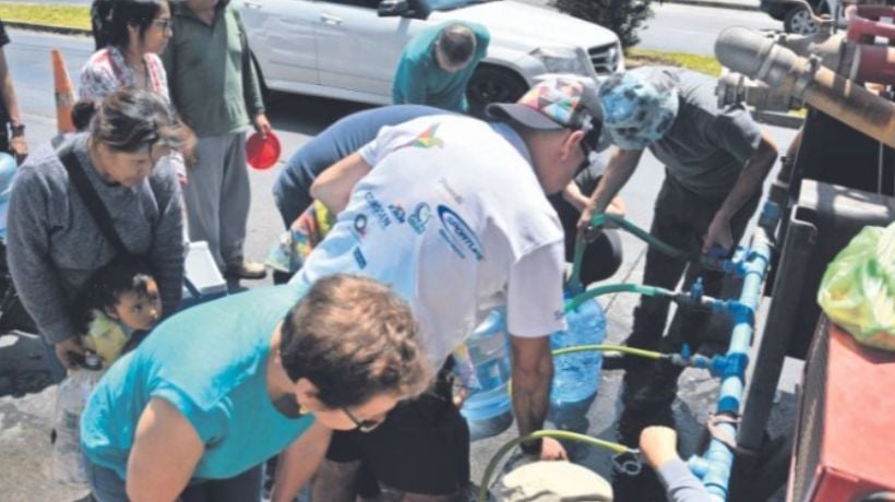 Sernac logra acuerdo: 264 mil clientes de Antofagasta serán compensadas por extenso corte de agua en diciembre de 2023 Sernac logra acuerdo: 264 mil clientes de Antofagasta serán compensadas por extenso corte de agua en diciembre de 2023