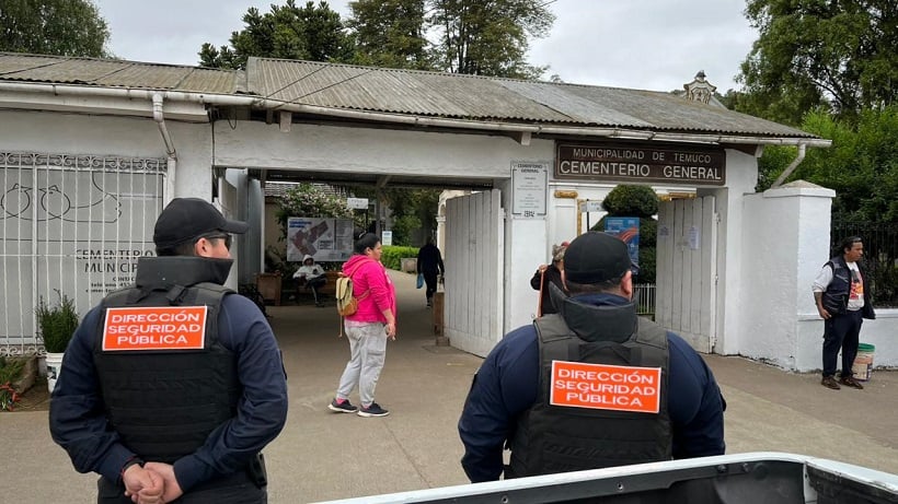 Se prohibirán ambulantes ilegales en las afueras de cementerios de Temuco durante el fin de semana largo Se prohibirán ambulantes ilegales en las afueras de cementerios de Temuco durante el fin de semana largo