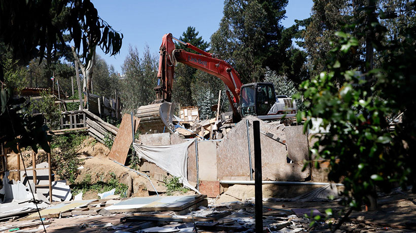 [FOTOS] Barricadas, enfrentamientos y dos detenidos marcan el desalojo de la toma en Placilla