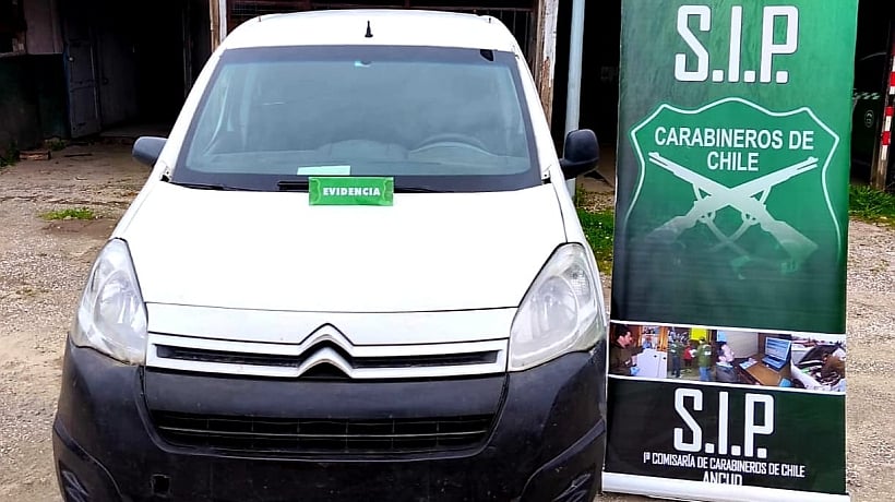 Capturaron en Ancud a sujetos que buscaron sacar revisión técnica de furgón robado Capturaron en Ancud a sujetos que buscaron sacar revisión técnica de furgón robado