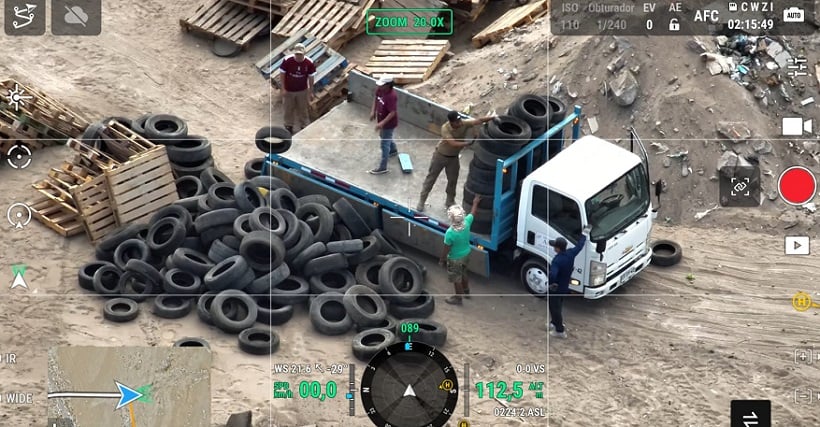Dron municipal detectó camión descargando neumáticos usados en exvertedero de Antofagasta Dron municipal detectó camión descargando neumáticos usados en exvertedero de Antofagasta