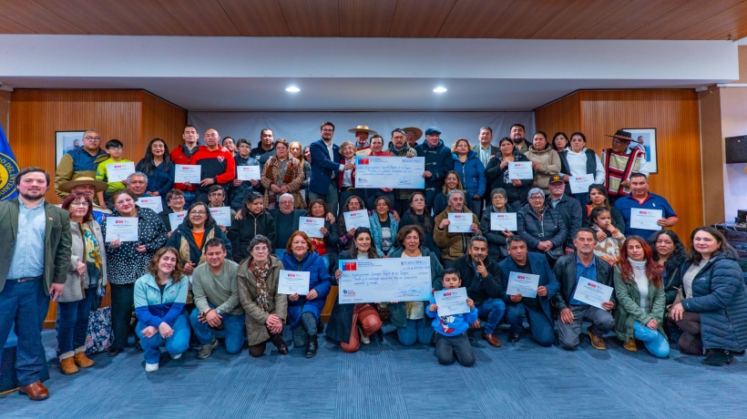 Treinta organizaciones sociales de Los Lagos recibieron el Fondo Social Presidente de la República Treinta organizaciones sociales de Los Lagos recibieron el Fondo Social Presidente de la República