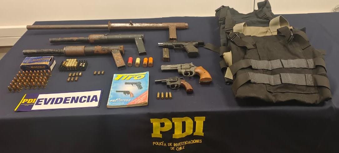 En prisión preventiva quedaron una madre y su hijo por amenazas contra el fiscal Calfil